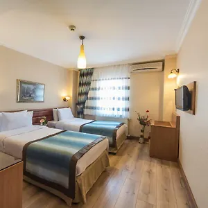 Q Old Hotel