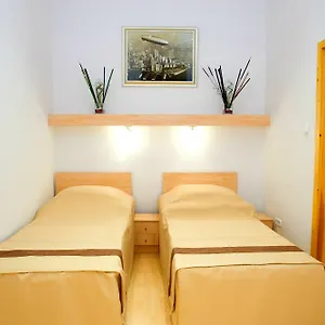 Guest house Centrooms House ***